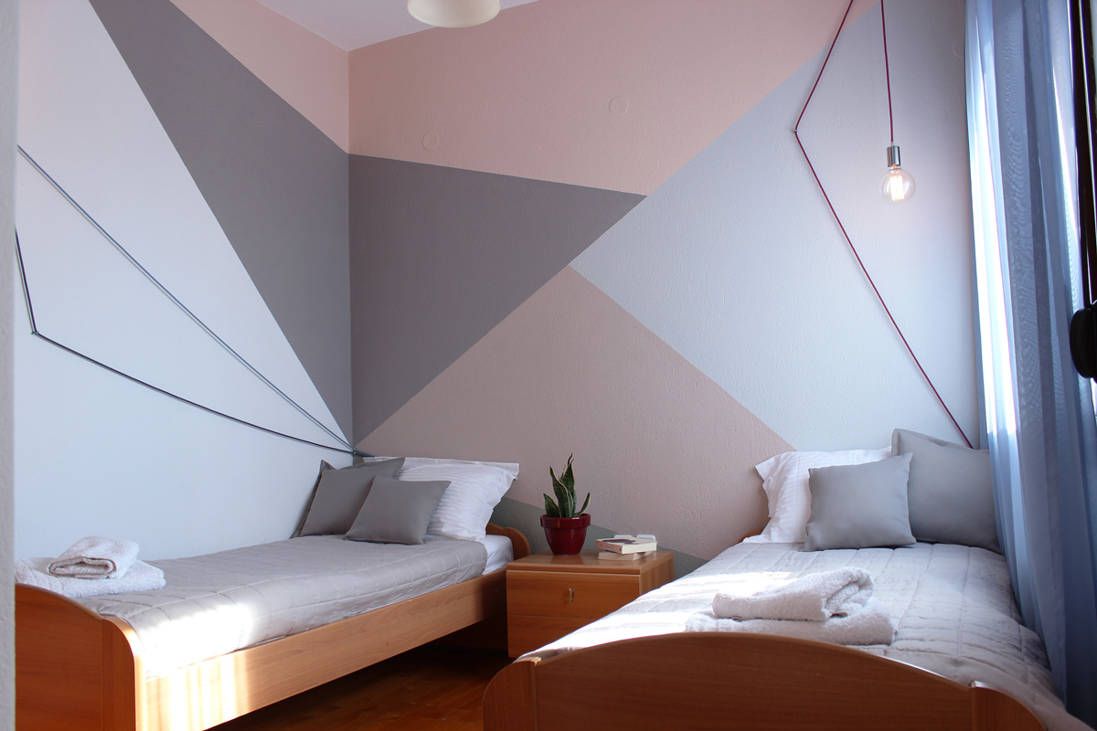 Bedroom no 2 - 2 single beds